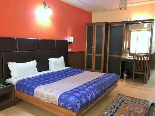 Zambala House