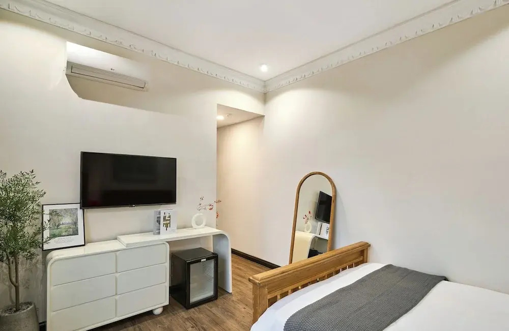 The Passion Lux Airport Hotel Apartment