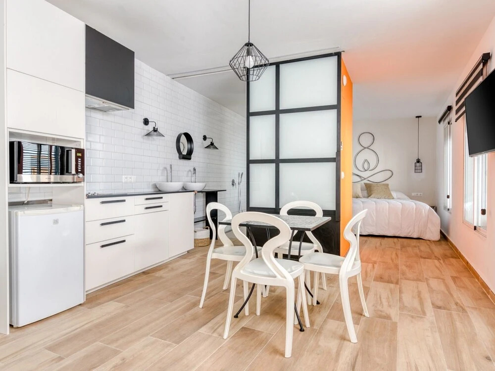 Quaint Vacation Apartment with Hot Tub & Hammam