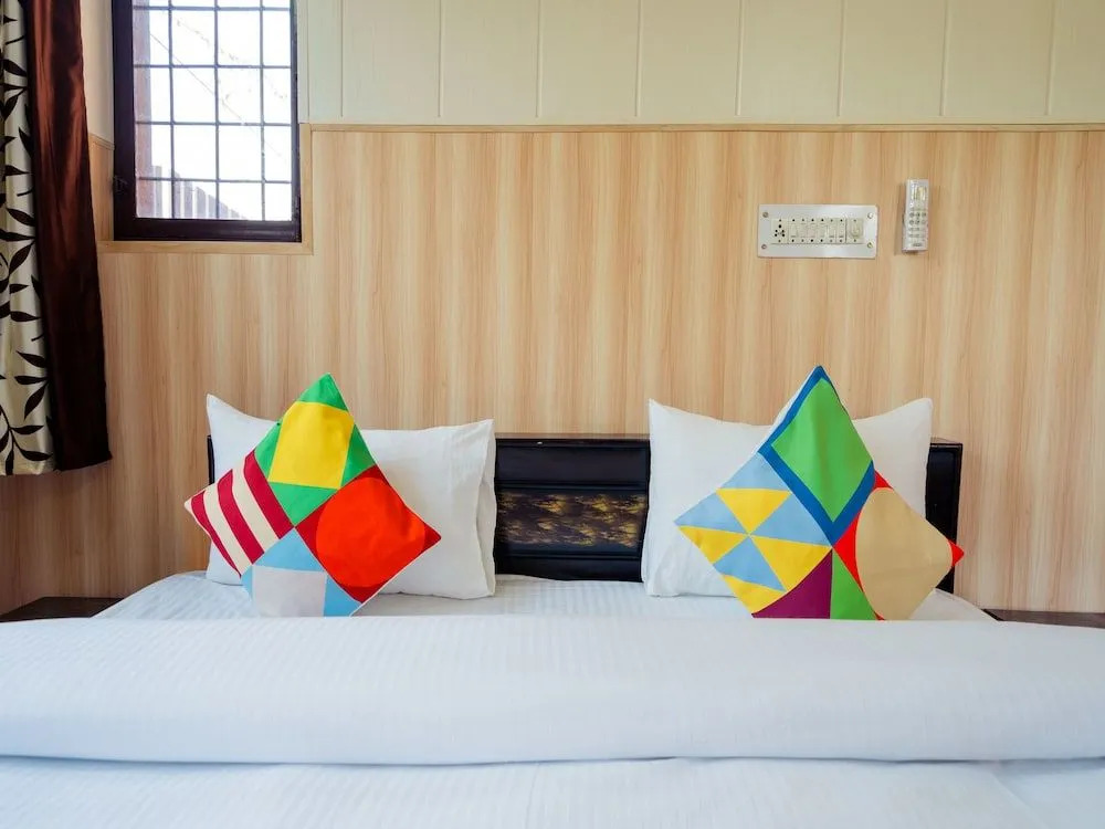 OYO 13153 Home Valley View 1BHK Mussoorie Bypass