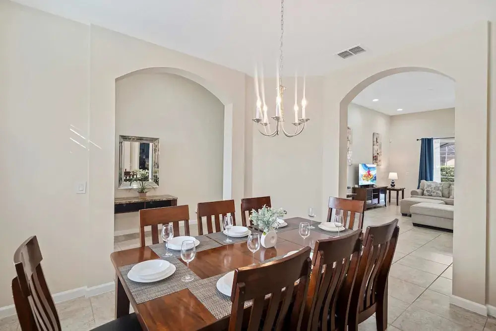 4096 Oaktree Drive