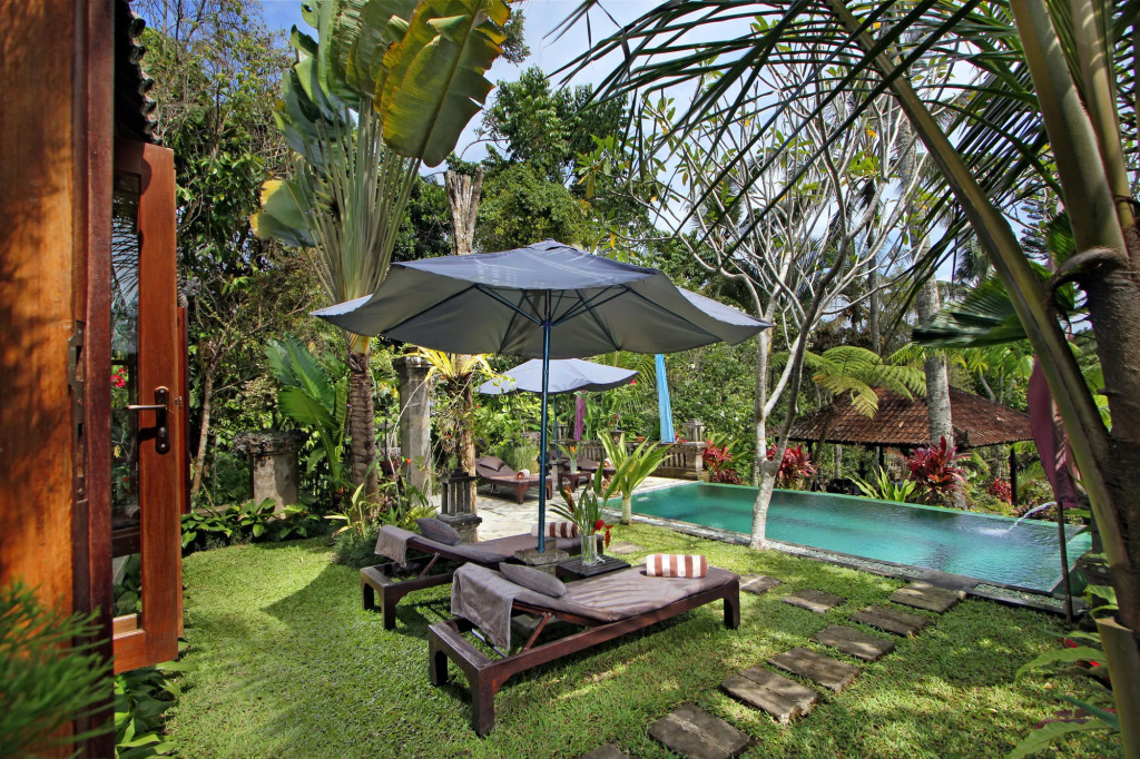 The Mahogany Villa