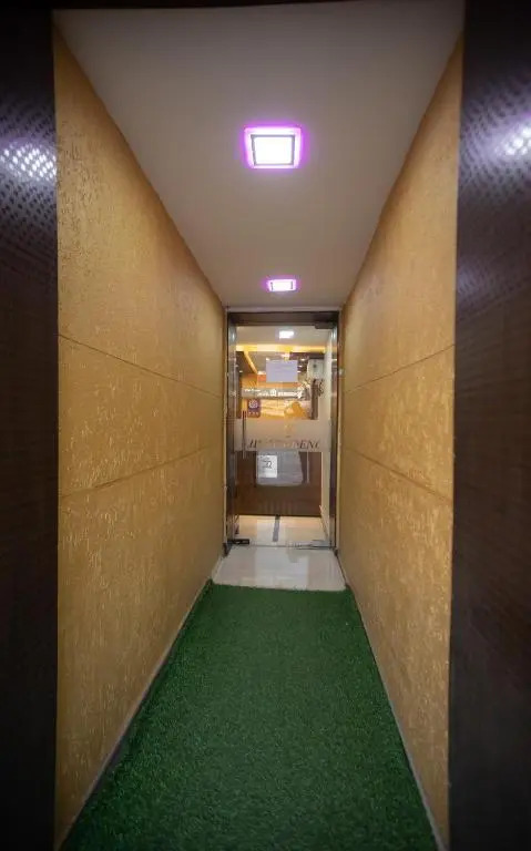 Hotel J D Residency