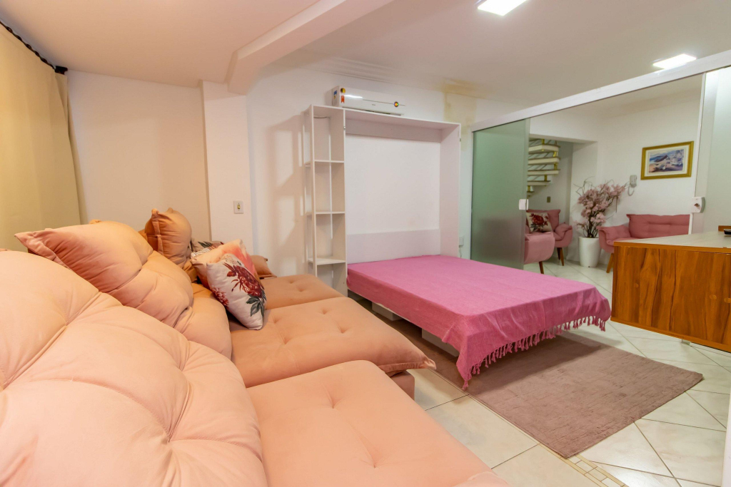 1025 Ampla cobertura duplex com 180mts na Praia de Bombinhas 50mts do mar