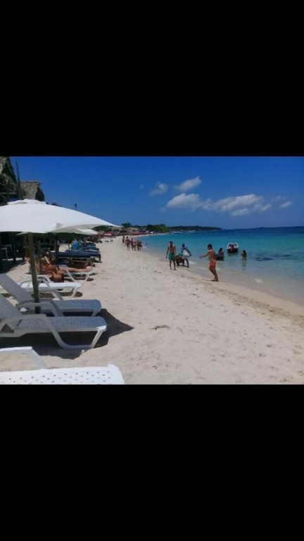 Hostal Lele Beach