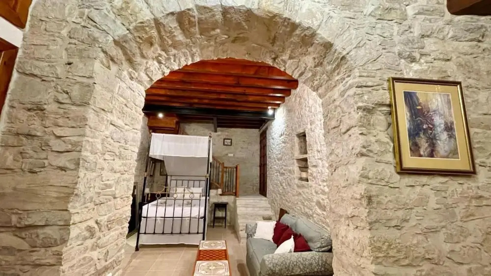 Juliet Suite Studio in Dhoros