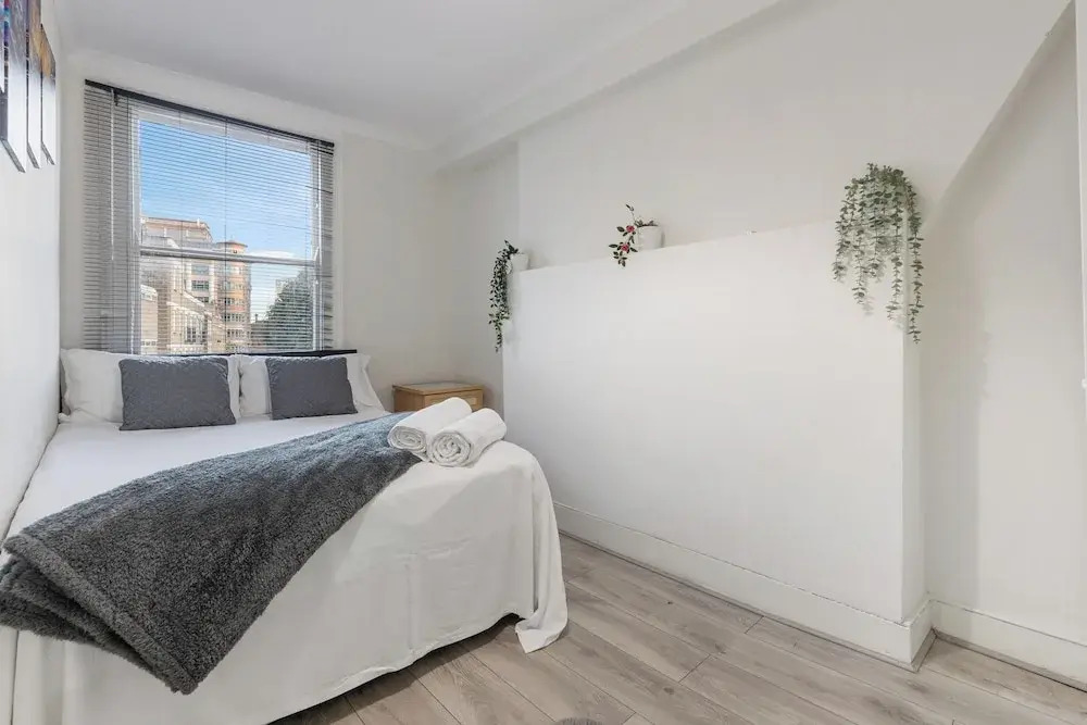 City Escape London - Spacious 4 Bedroom House
