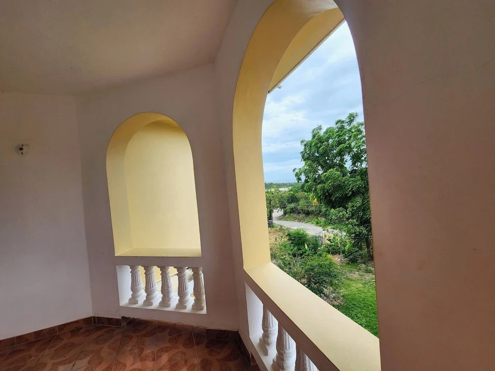 Apartment 379 Hudson Avenue