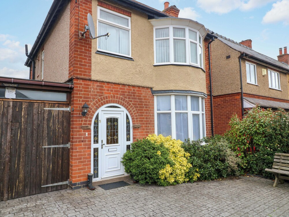 5 Wallace Road