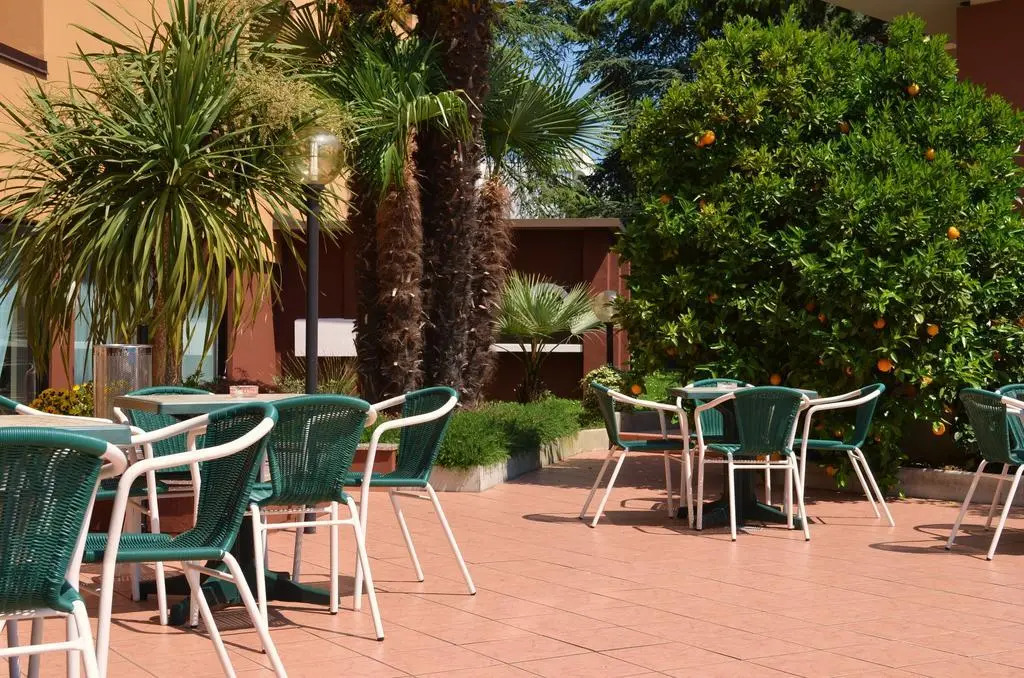 SunLake Hotel