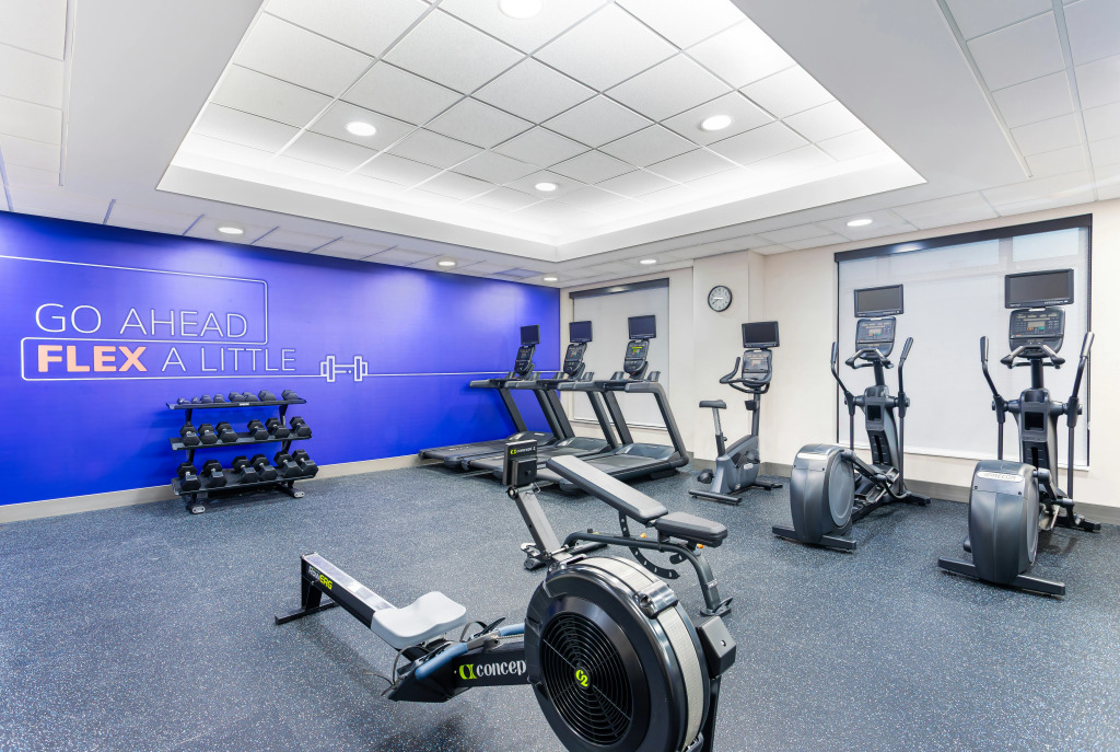 Holiday Inn Express and Suites Columbus Edinburgh by IHG