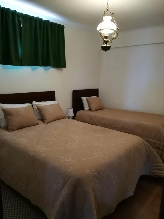 Vinas Place