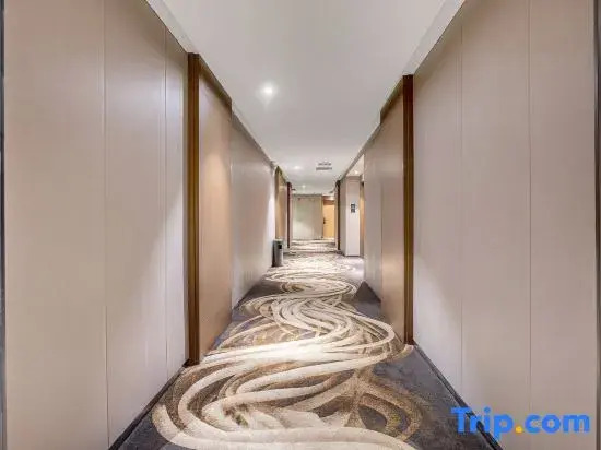 Chaoman Hotel (Guiyang North Railway Station Guanshanhu Exhibition City Branch)