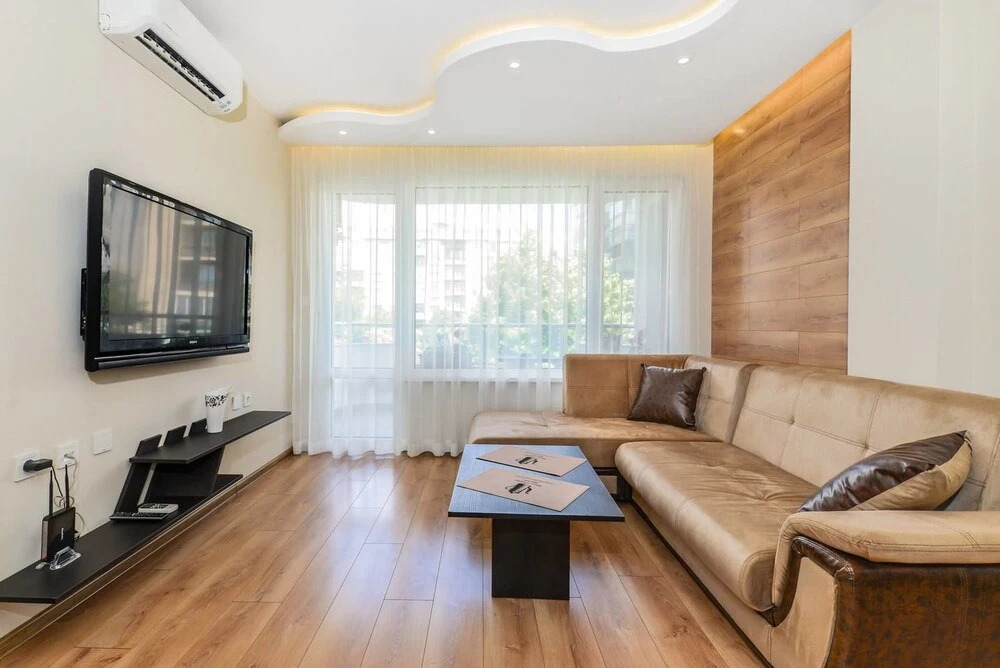 FM Deluxe 1-BDR Apartment with Parking - The M Place