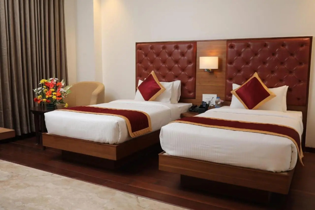 Icon Grand Hotel By Bhagini