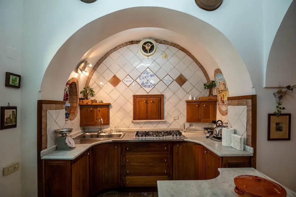 Villa Amalia Resort for family & friends