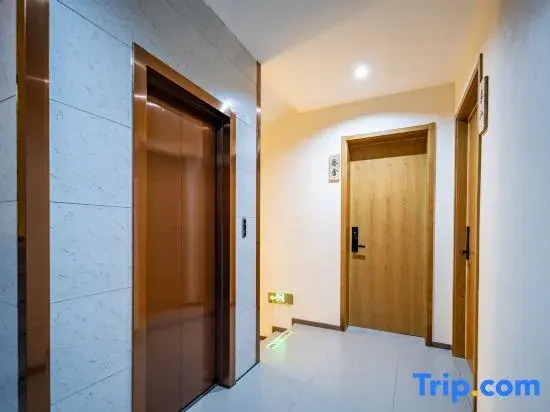 Wuyuan Jiushe B&B