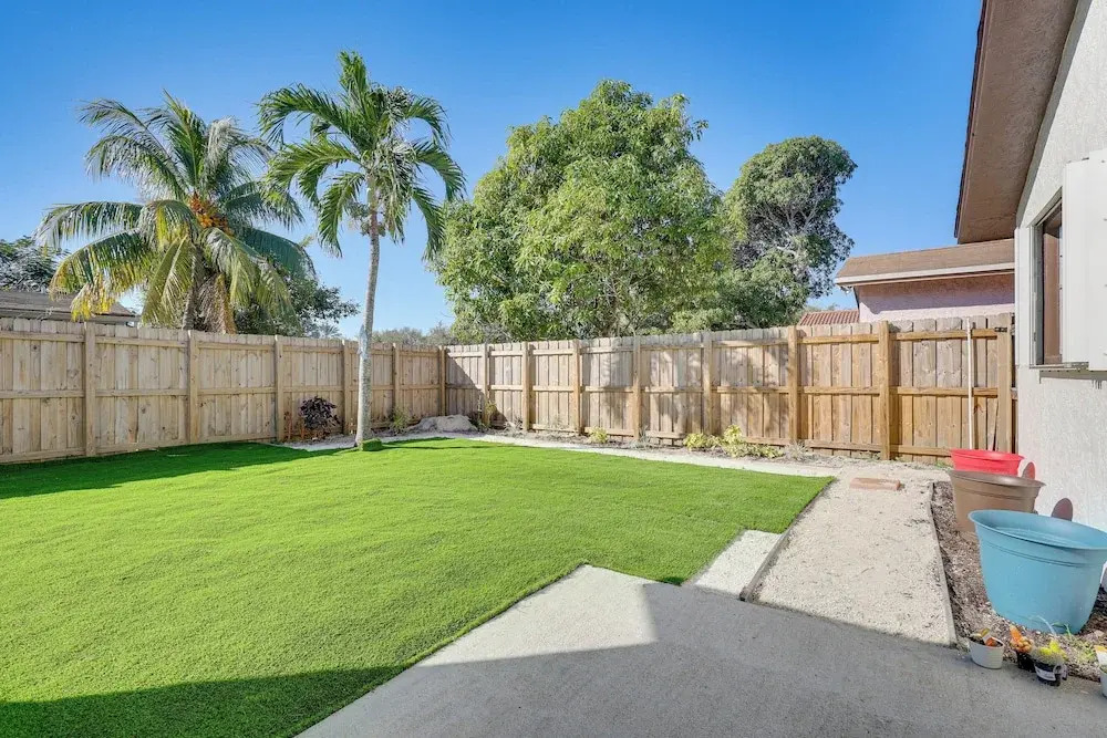 Walk to Shops & Eats, 3 Mi to Beach! Hollywood Gem