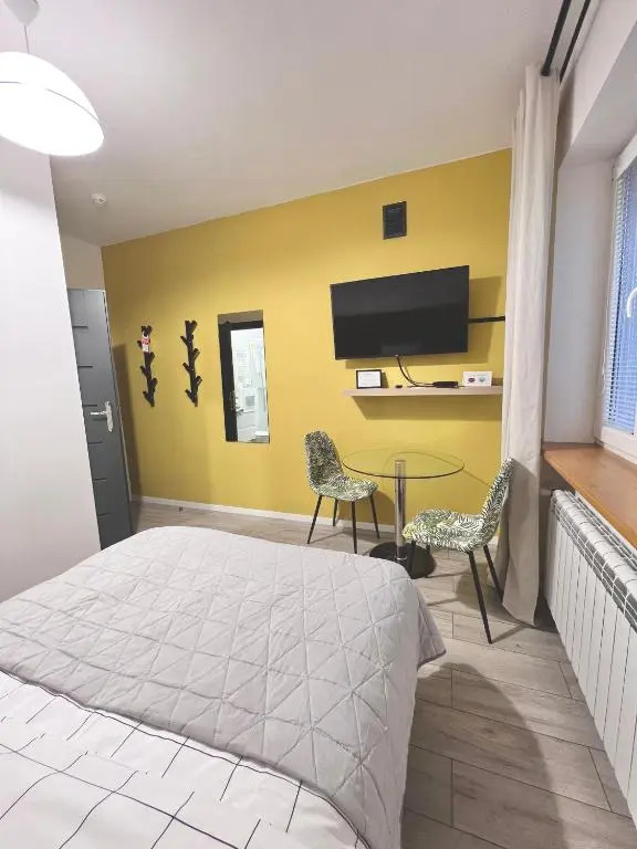 Pokoje i Apartamenty Willa Bielany