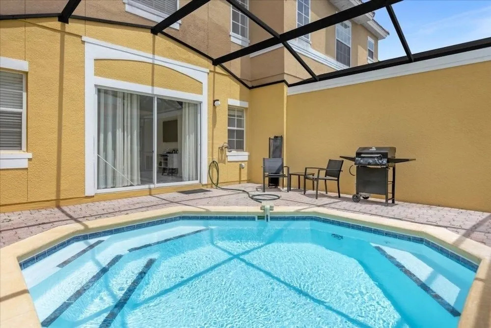 3 Bed/2.5 Bath Perfect Family Home Bunk Beds 3 Bedroom Townhouse by RedAwning