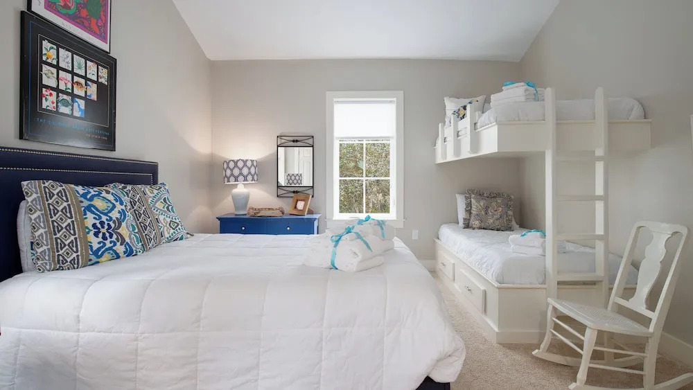 34 Seagrove Village Dr