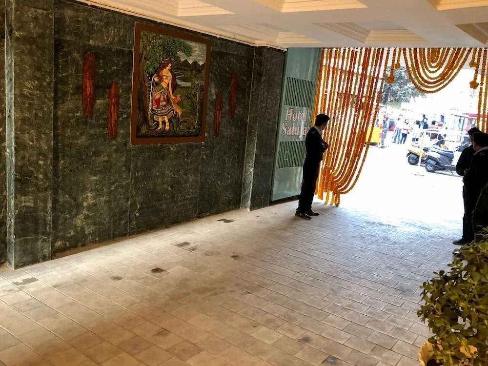 Hotel Saluja