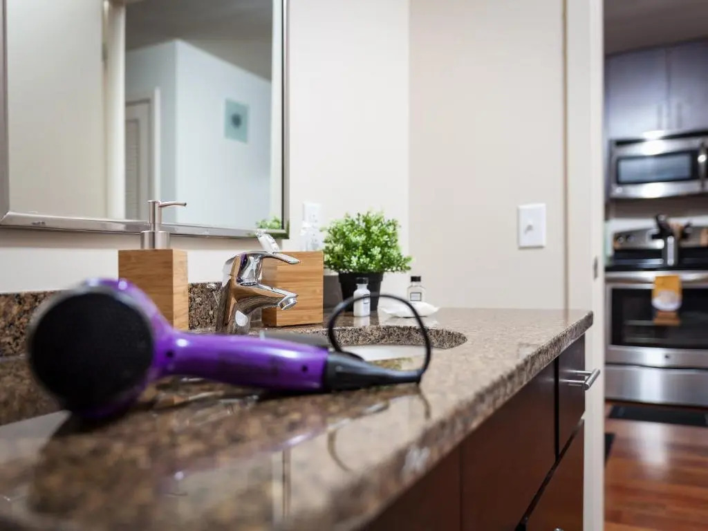 Fantastic Philly Fully Furnished Apartments