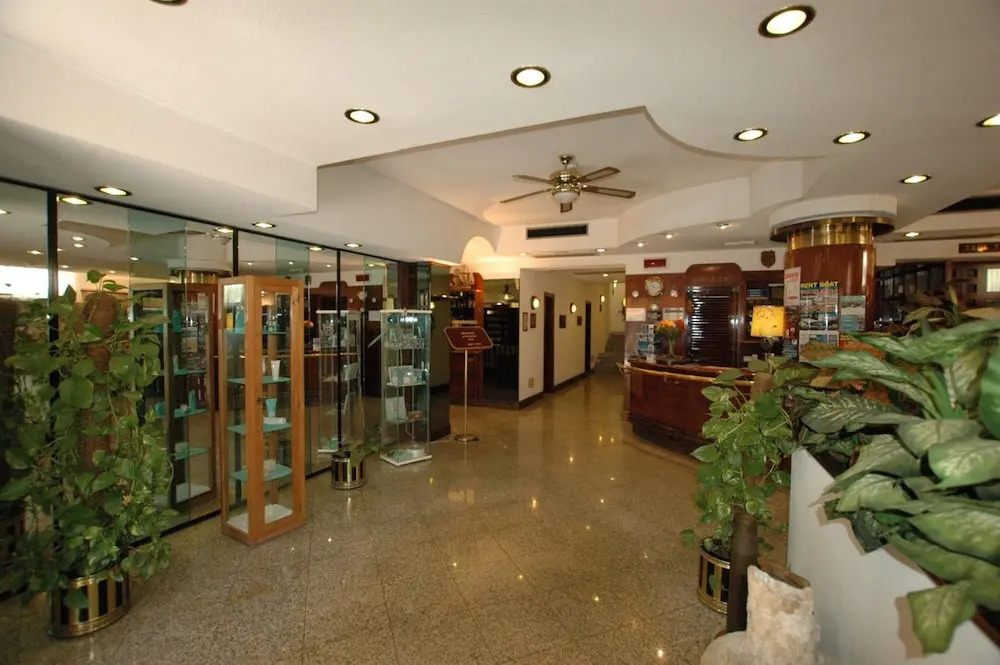 Hotel Crystal