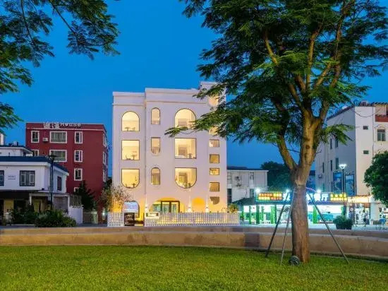 Hometown Lanyue Homestay (Shenzhen Jiaochangwei Seaside Plaza)(故里揽月民宿（深圳较场尾海滨广场店）)