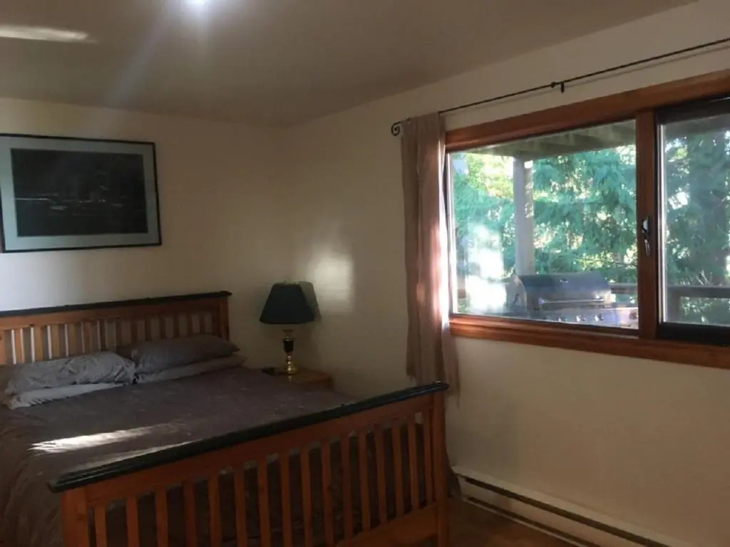 Tofino Stormbay Guest House