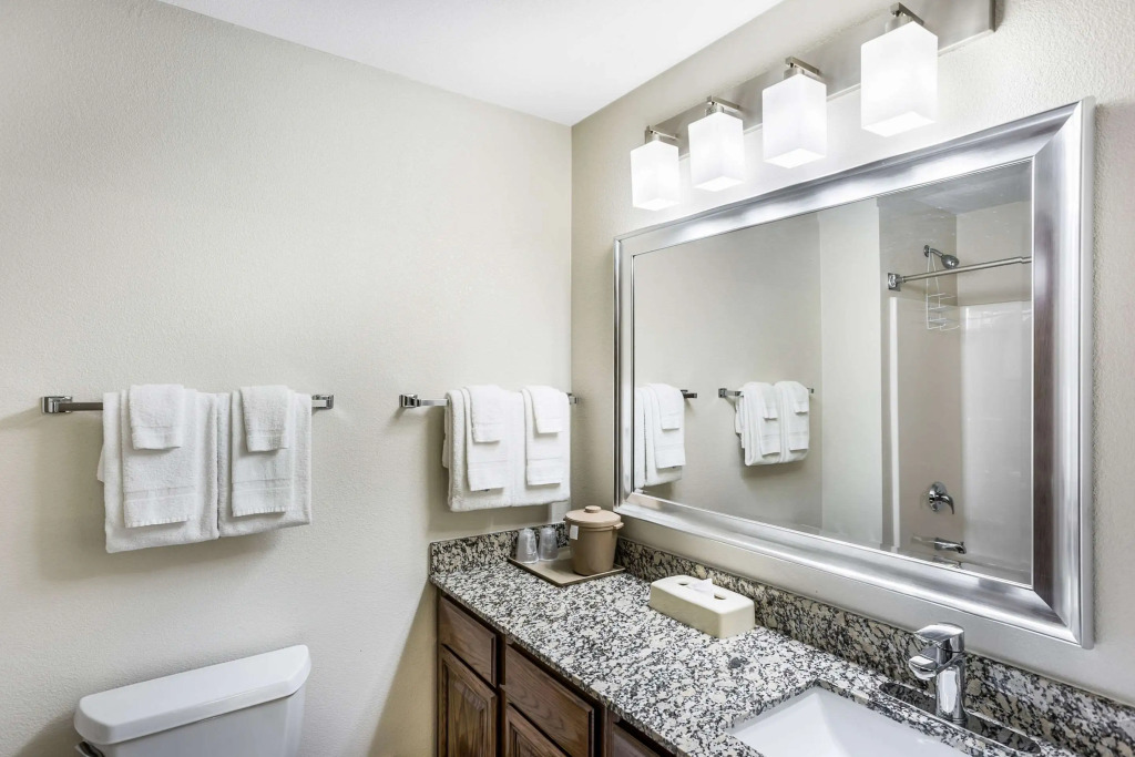 MainStay Suites Cedar Rapids