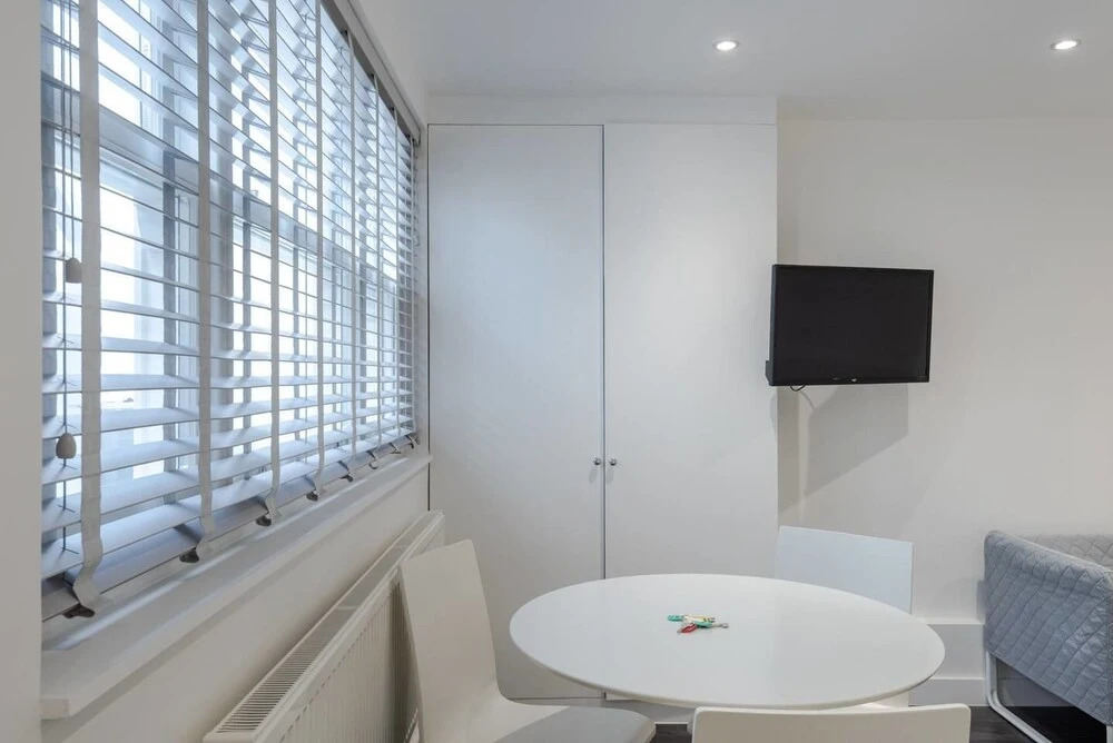 Modern Studio In West Kensington 2 Guests