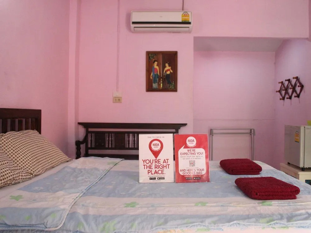 Nida Rooms Padad 1959 Night Bazaar