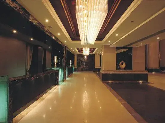 Yinglun Holiday Hotel