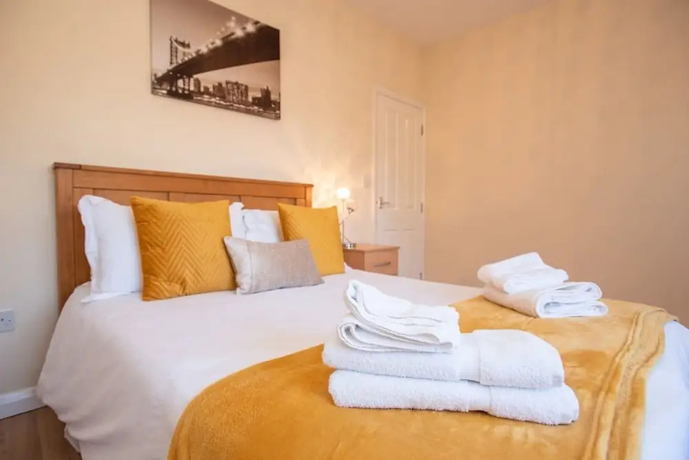 2 Bedroom Apartment With 2 Bathrooms and Parking