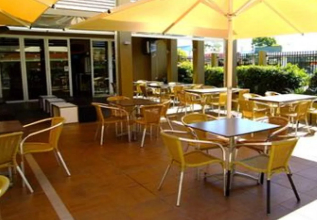 OSheas Royal Hotel