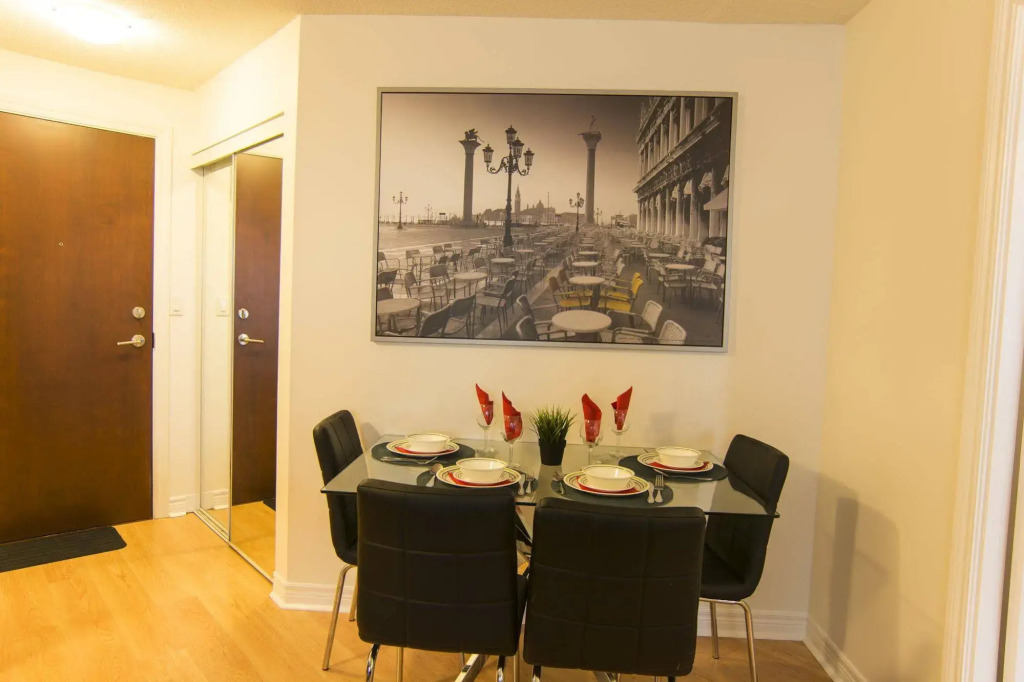 Maplewood Suites - Square One