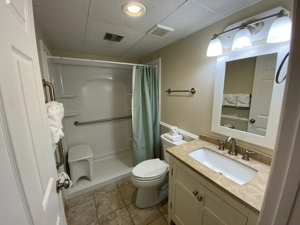 Royal Garden Resort 1205 2 Bedroom Condo by RedAwning