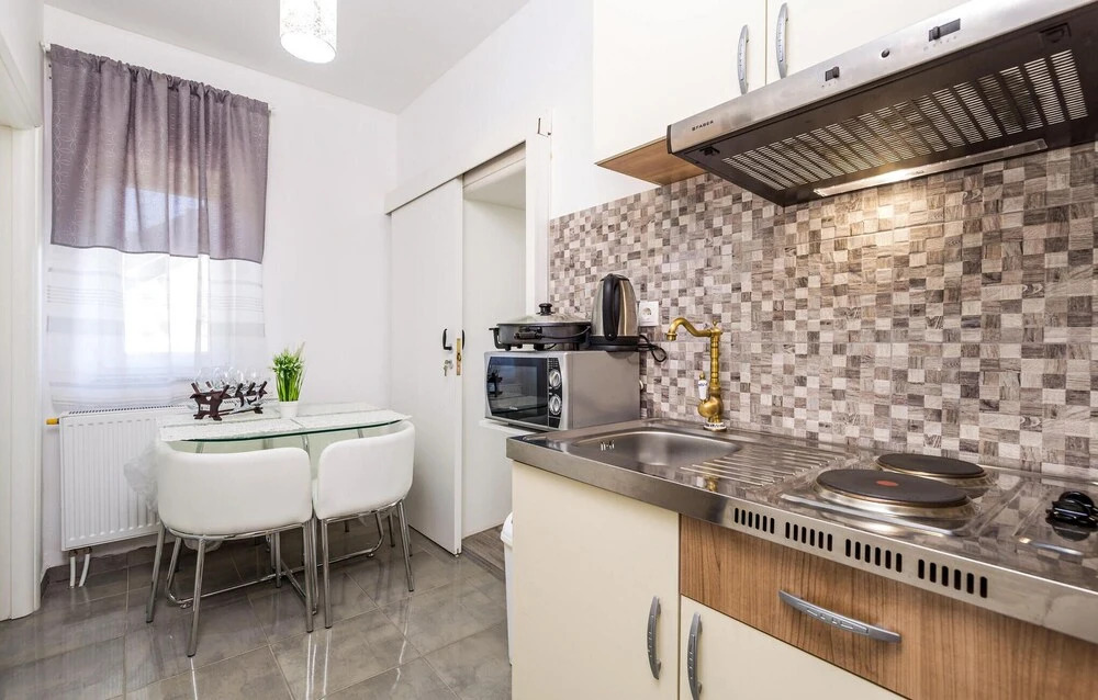 Awesome Home in Fuzine with Hot Tub, WiFi & 3 Bedrooms