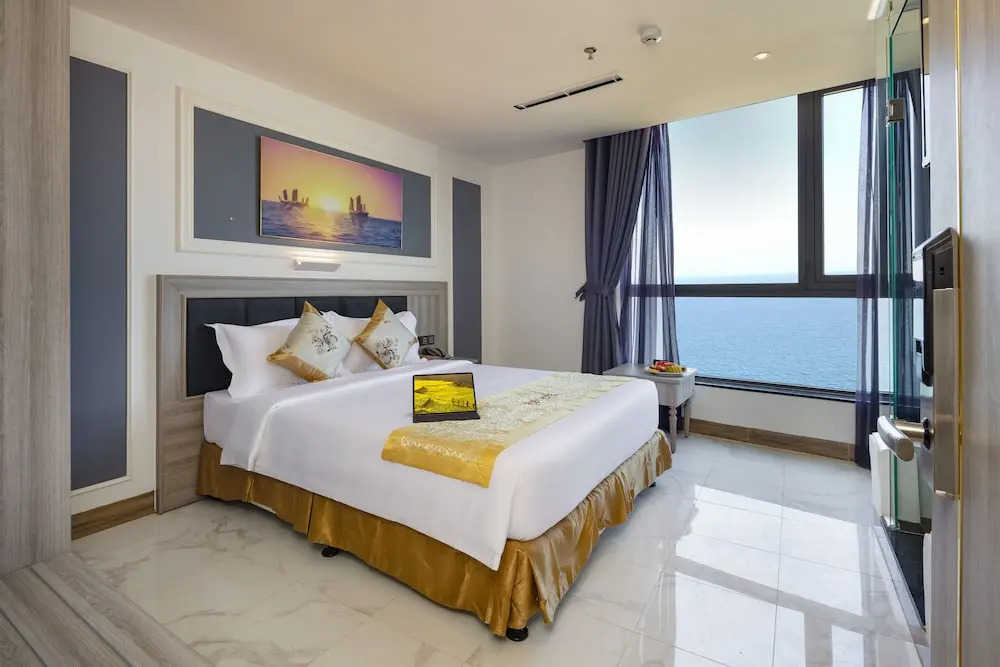 Ruby Luxury Hotel