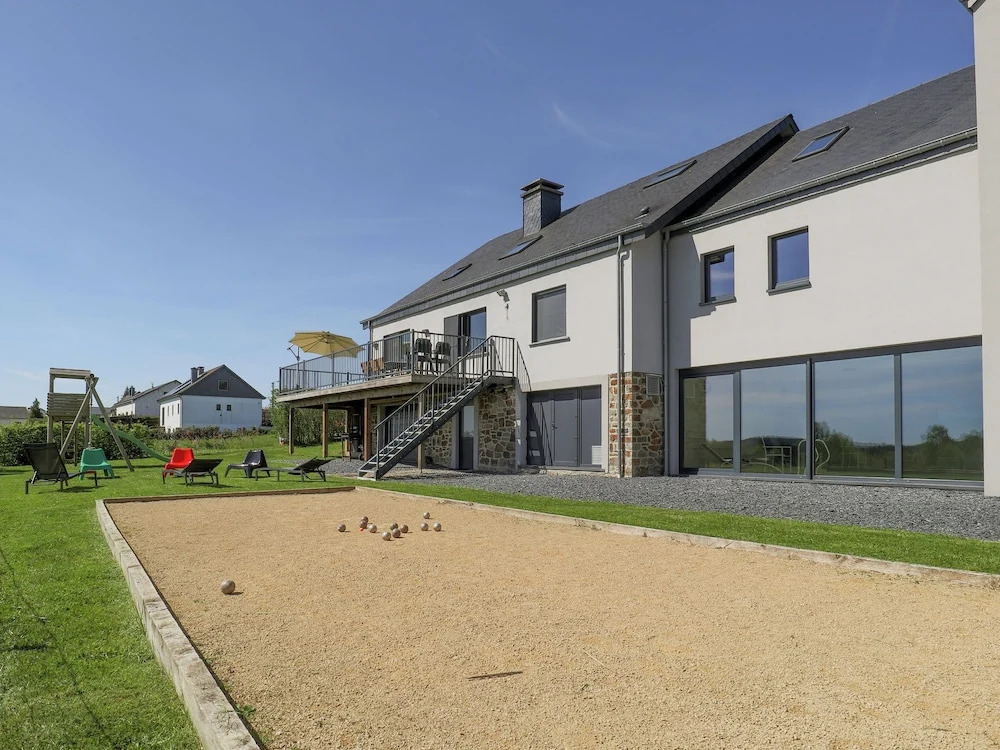 Splendid Holiday Home in Nadrin With Infrared Sauna & Heated Pool