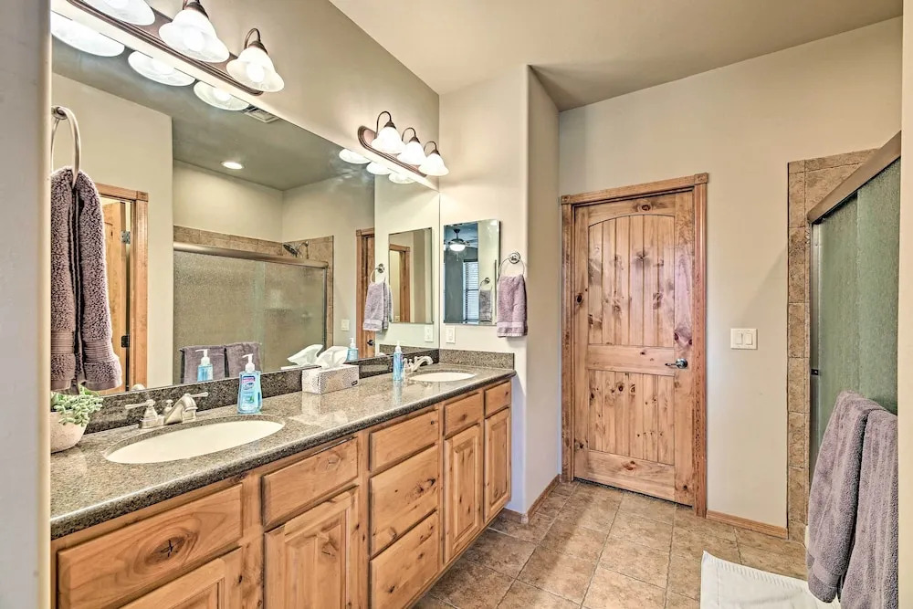 < 1 Mi to Torreon Golf Club: Show Low Condo