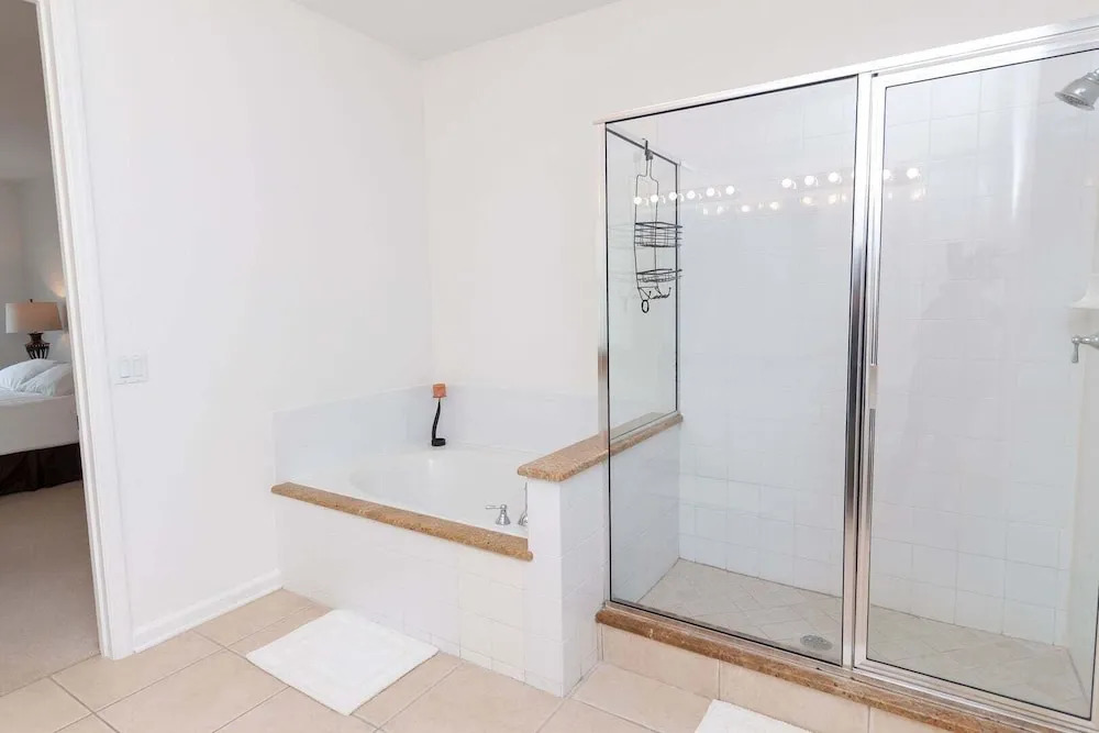 Condo 5min-universal Spacious Condo Vc101