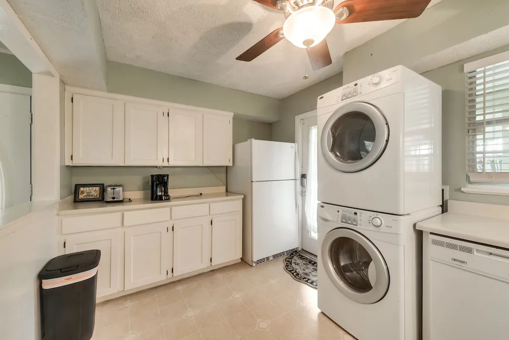 Longhorn Estate- 3 BD Arlington Home