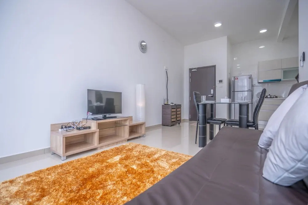 OYO Home 89464 Awesome 1 Bedroom D'summit