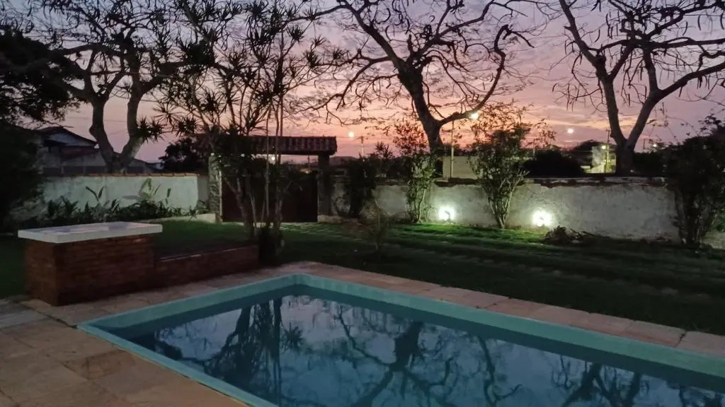 Casa Grande Duplex Temporada Saquarema Balneário de Vilatur 6 quartos, próximo a praia.