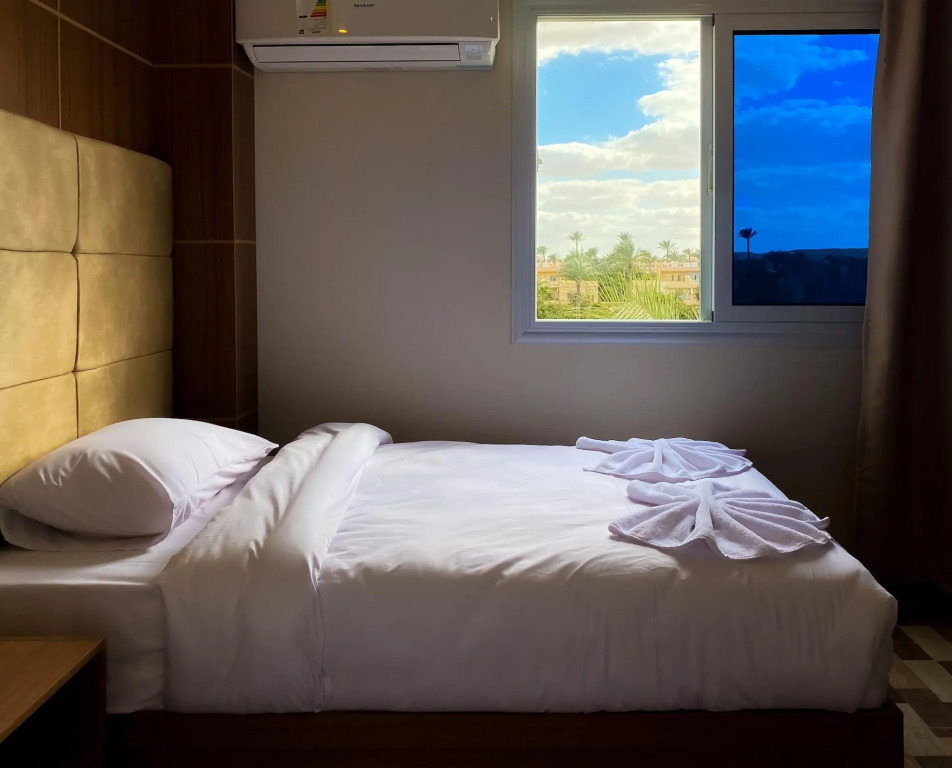Royal Nine Pyramids View Hotel