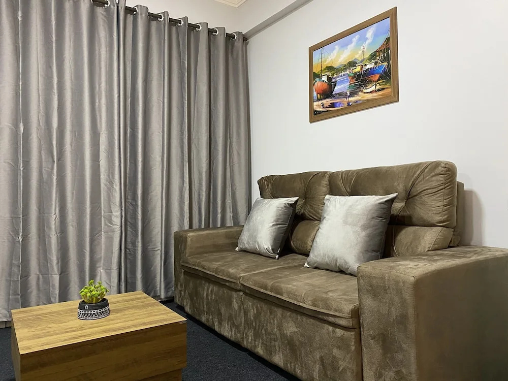 B & A Suites Inn