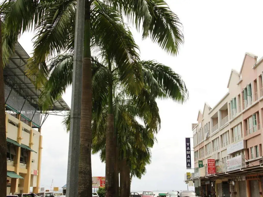 Borneo Seaview Hotel