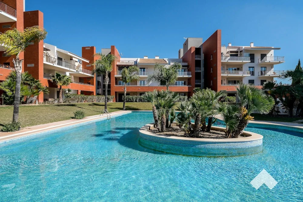 Palm02 · Palm Village Apartment 2 3BD · A/C · Terrace